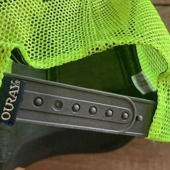 Bundle of 2 Pre Owned Youth Quray Colorado’s The Broadmoor Hats - Picture 7 of 10